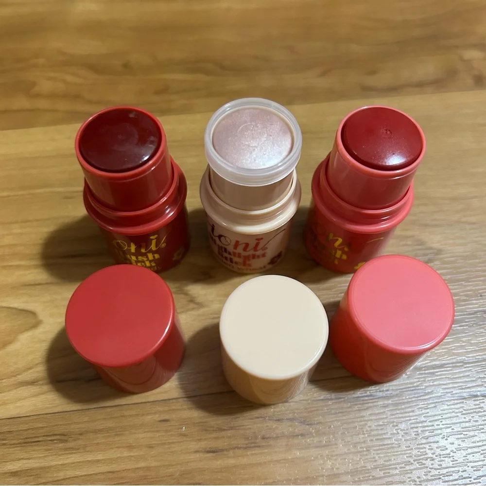 Ioni Lunar Zodiac Blush and Highlighter Trio - Pink, Cream, Coral
